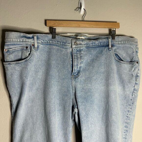Abercrombie & Fitch The 90s Straight Low Rise Jeans - Picture 6 of 11